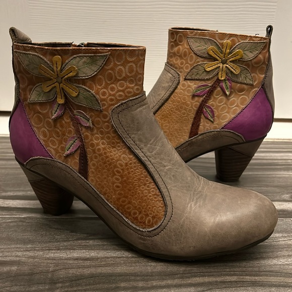 Spring Step Shoes - L'Artiste by Spring Step Dramatic Boot